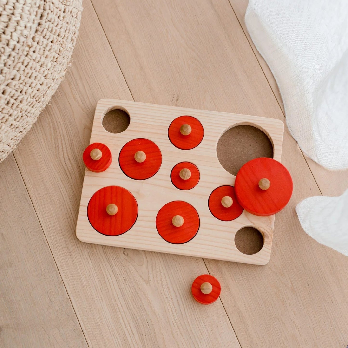 Montessori Size Sorting Knob Puzzle - Qtoys | Wooden Toy NZ