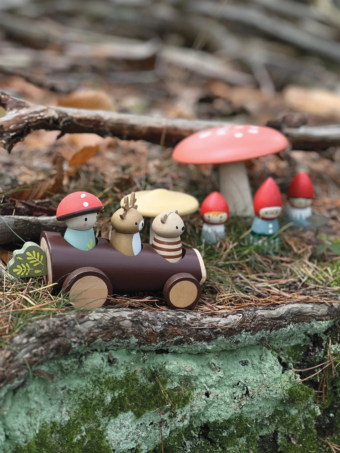 Timber Taxi Log Car - Tender Leaf Toys | Wooden Toy NZ