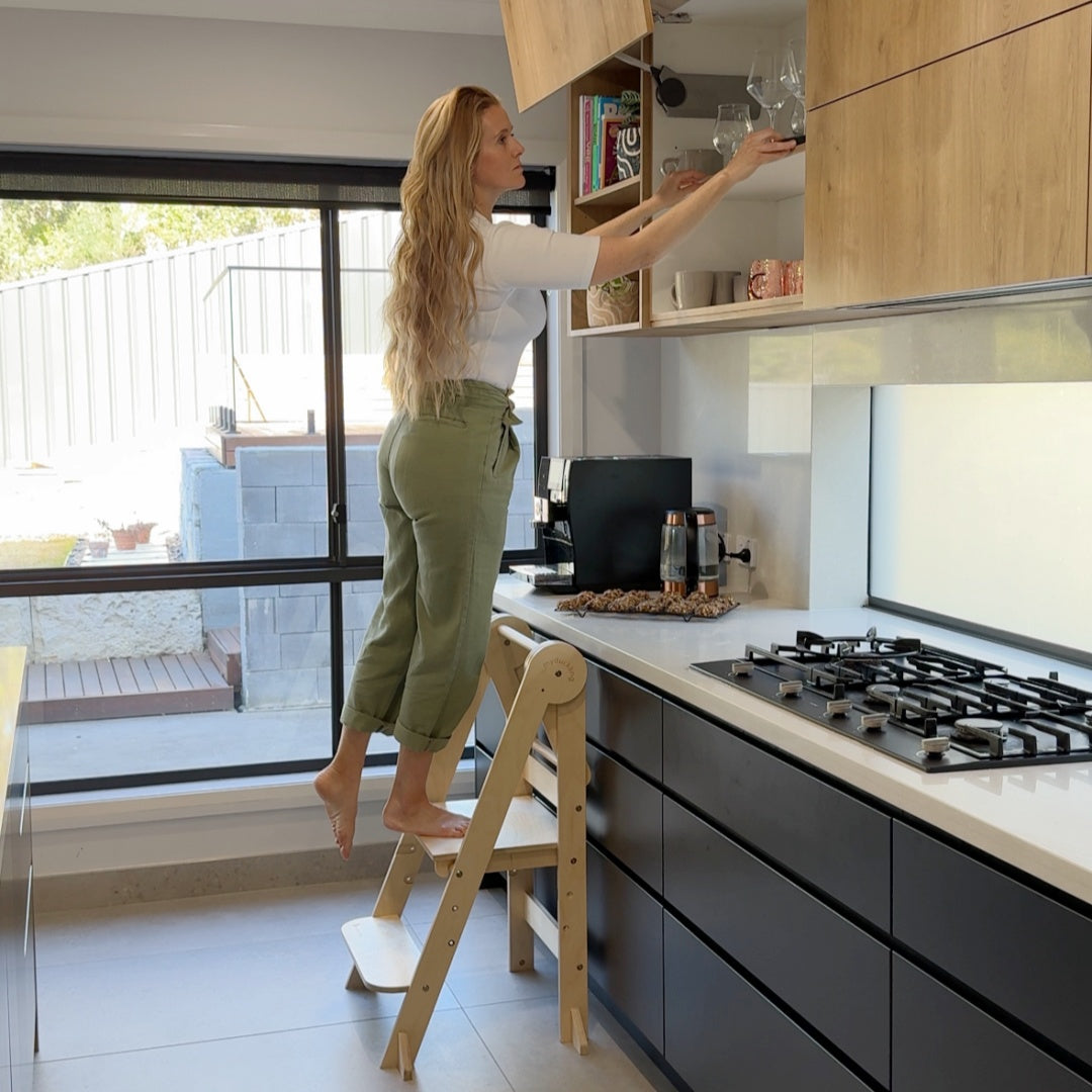 MILA Deluxe Folding Adjustable Learning Tower - White/Natural